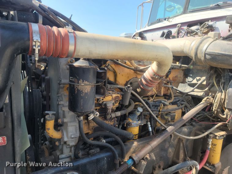 image for item LM9764 1998 Peterbilt 379  semi truck