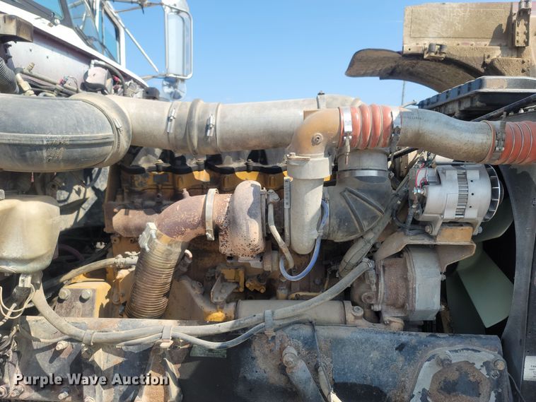 image for item LM9764 1998 Peterbilt 379  semi truck