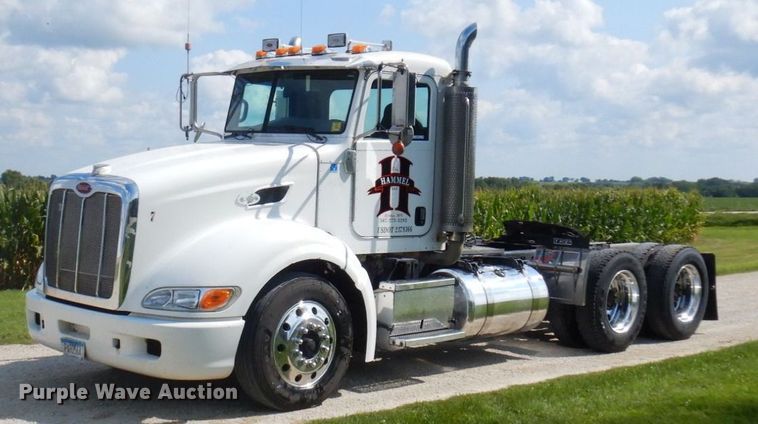 image for item MH9145 2007 Peterbilt 386  semi truck