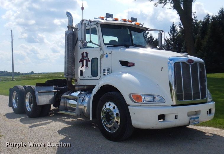 image for item MH9145 2007 Peterbilt 386  semi truck