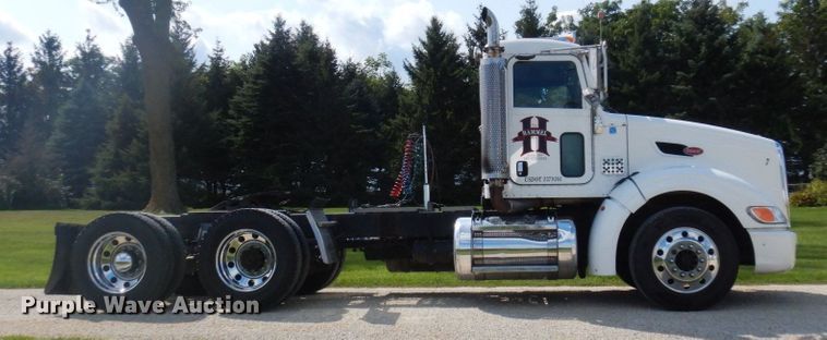 image for item MH9145 2007 Peterbilt 386  semi truck