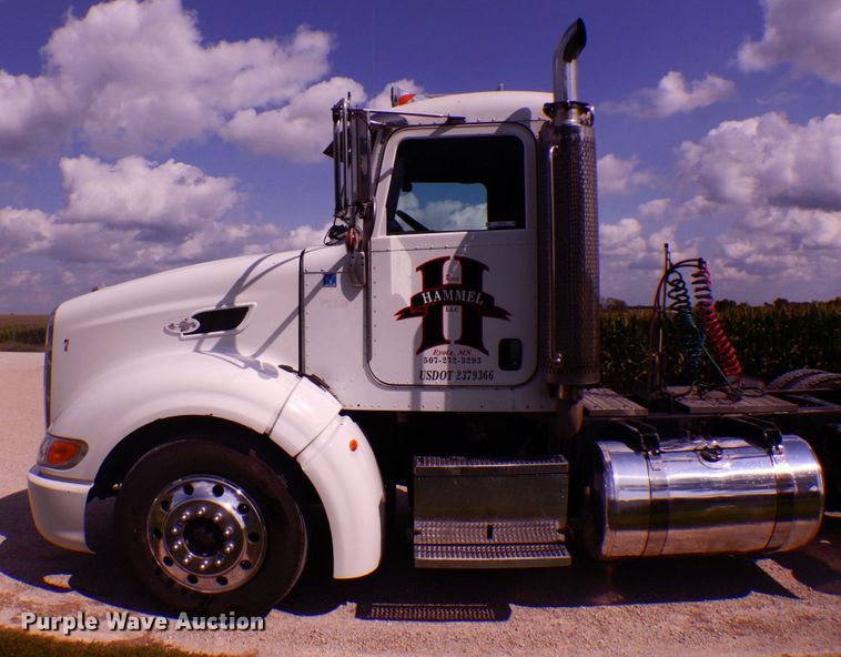 image for item MH9145 2007 Peterbilt 386  semi truck