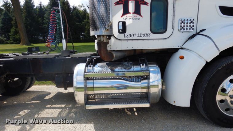 image for item MH9145 2007 Peterbilt 386  semi truck