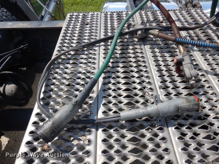 image for item MH9145 2007 Peterbilt 386  semi truck