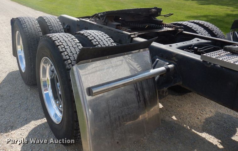 image for item MH9145 2007 Peterbilt 386  semi truck