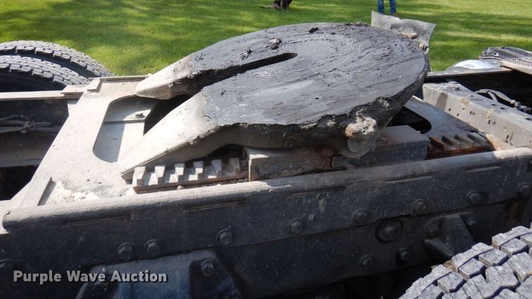 image for item MH9145 2007 Peterbilt 386  semi truck