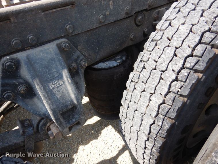 image for item MH9145 2007 Peterbilt 386  semi truck