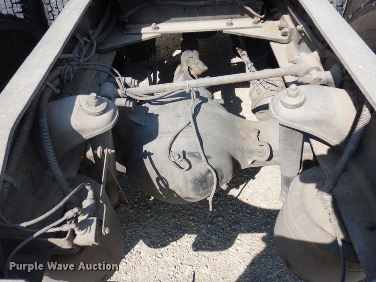 image for item MH9145 2007 Peterbilt 386  semi truck