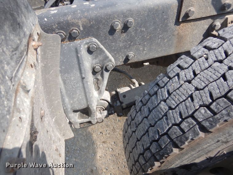 image for item MH9145 2007 Peterbilt 386  semi truck