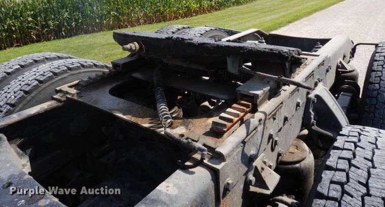 image for item MH9145 2007 Peterbilt 386  semi truck