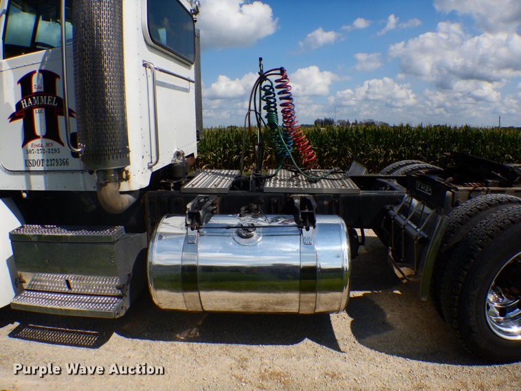 image for item MH9145 2007 Peterbilt 386  semi truck