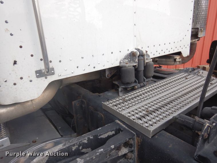 image for item MH9145 2007 Peterbilt 386  semi truck