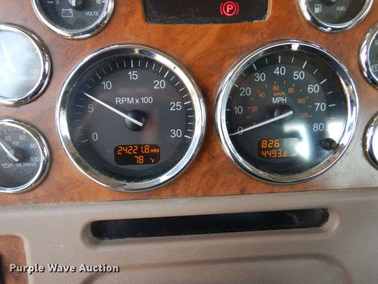 image for item MH9145 2007 Peterbilt 386  semi truck