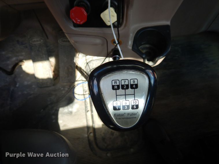 image for item MH9145 2007 Peterbilt 386  semi truck