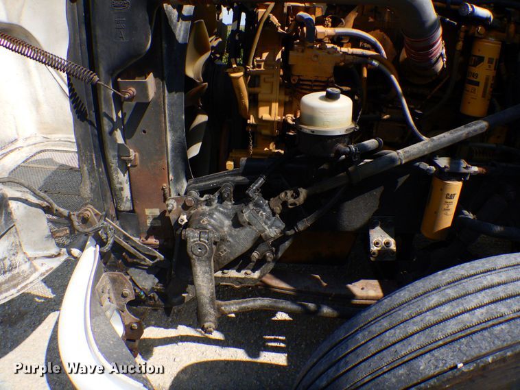 image for item MH9145 2007 Peterbilt 386  semi truck