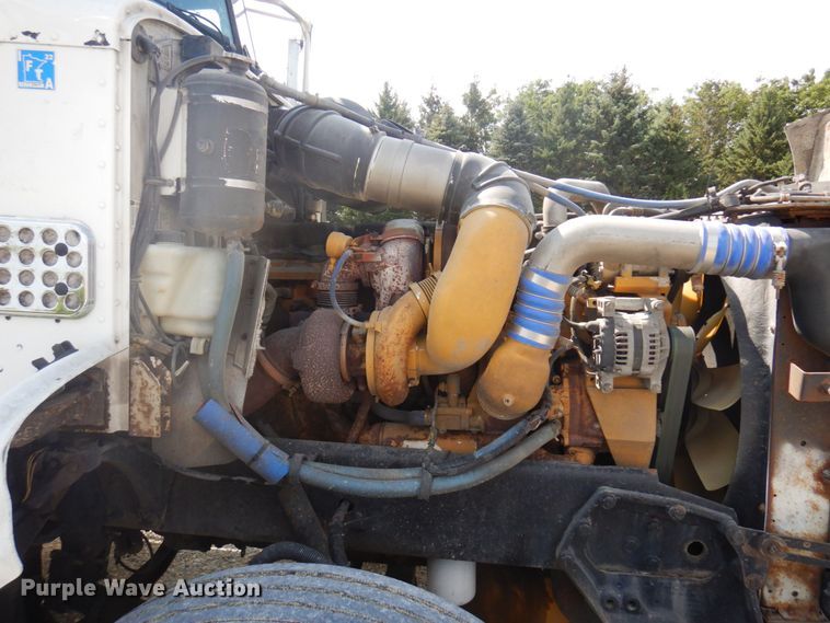 image for item MH9145 2007 Peterbilt 386  semi truck