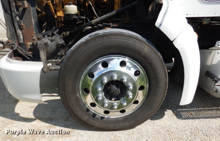 image for item MH9145 2007 Peterbilt 386  semi truck