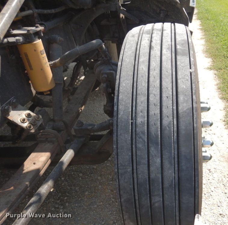 image for item MH9145 2007 Peterbilt 386  semi truck