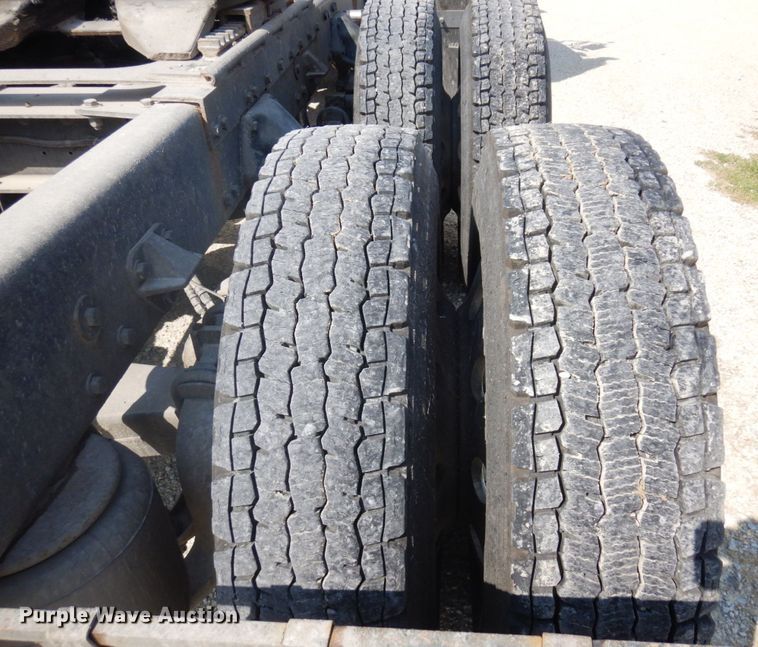 image for item MH9145 2007 Peterbilt 386  semi truck