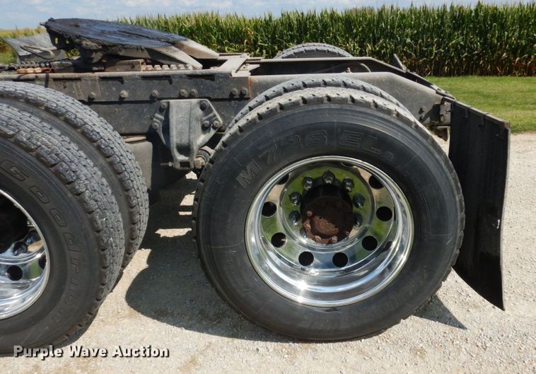 image for item MH9145 2007 Peterbilt 386  semi truck