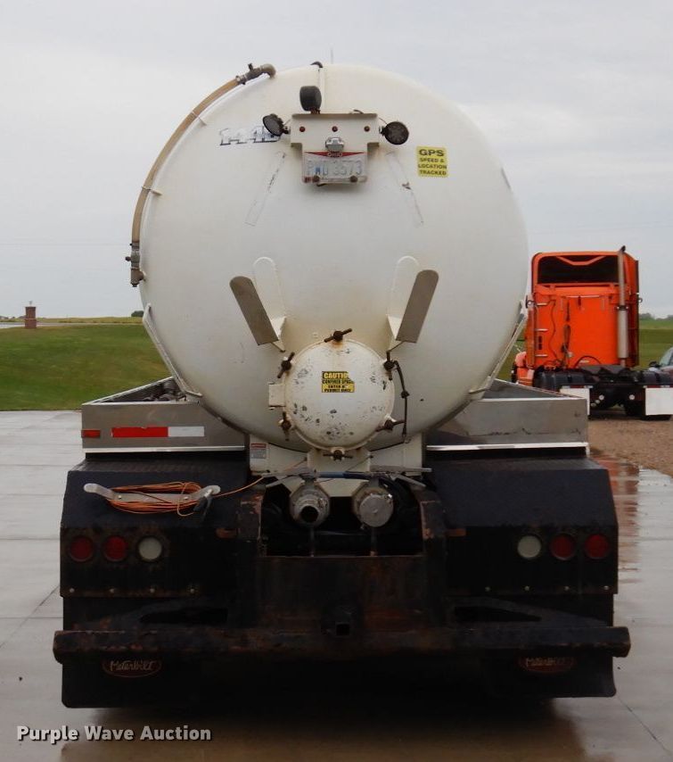 image for item MH9154 2017 Peterbilt 567  vacuum truck