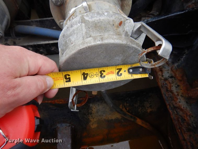 image for item MH9154 2017 Peterbilt 567  vacuum truck