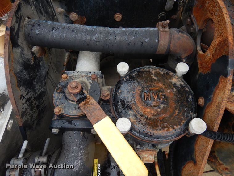 image for item MH9154 2017 Peterbilt 567  vacuum truck