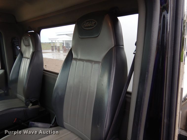 image for item MH9154 2017 Peterbilt 567  vacuum truck