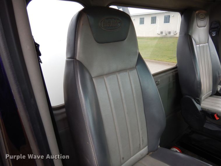 image for item MH9154 2017 Peterbilt 567  vacuum truck