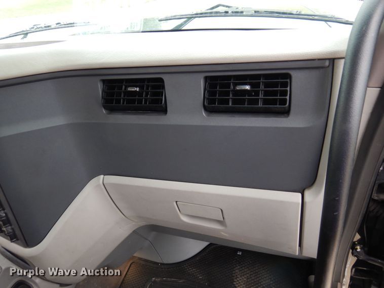 image for item MH9154 2017 Peterbilt 567  vacuum truck