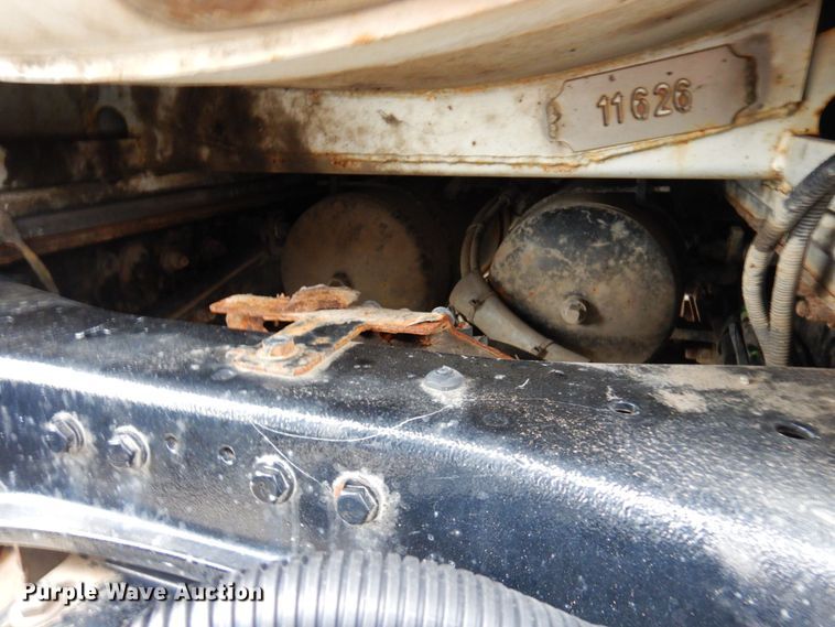 image for item MH9154 2017 Peterbilt 567  vacuum truck