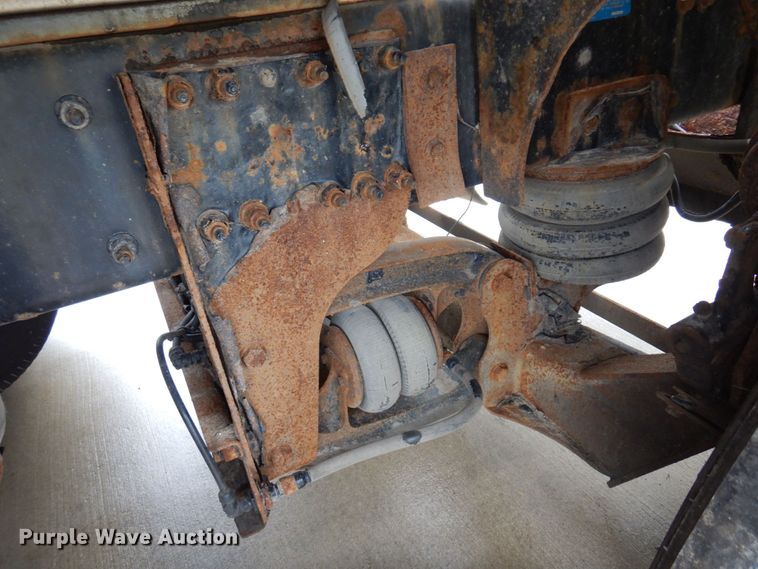 image for item MH9154 2017 Peterbilt 567  vacuum truck