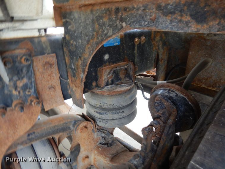 image for item MH9154 2017 Peterbilt 567  vacuum truck