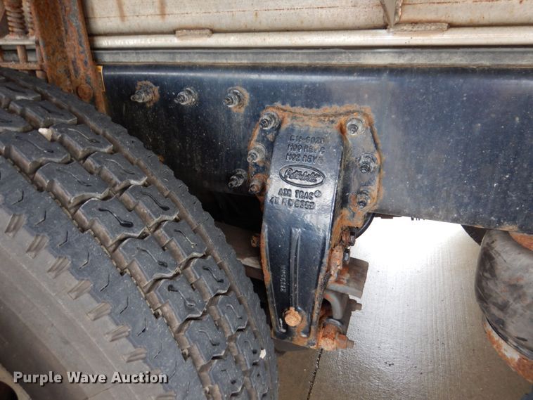 image for item MH9154 2017 Peterbilt 567  vacuum truck