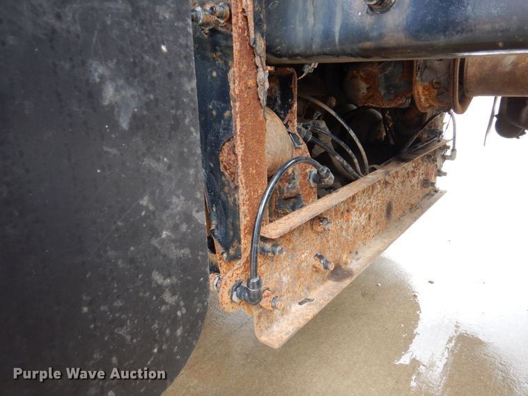 image for item MH9154 2017 Peterbilt 567  vacuum truck