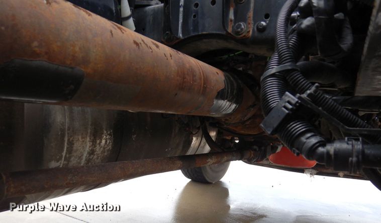 image for item MH9154 2017 Peterbilt 567  vacuum truck