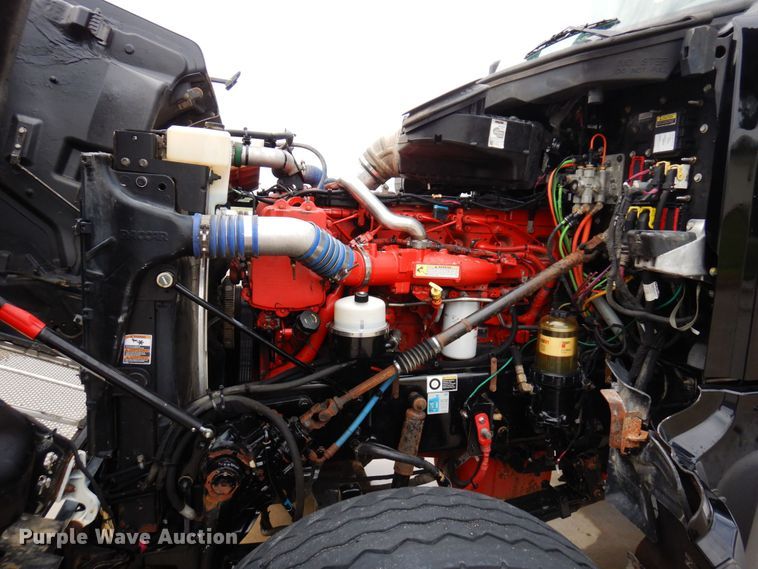 image for item MH9154 2017 Peterbilt 567  vacuum truck