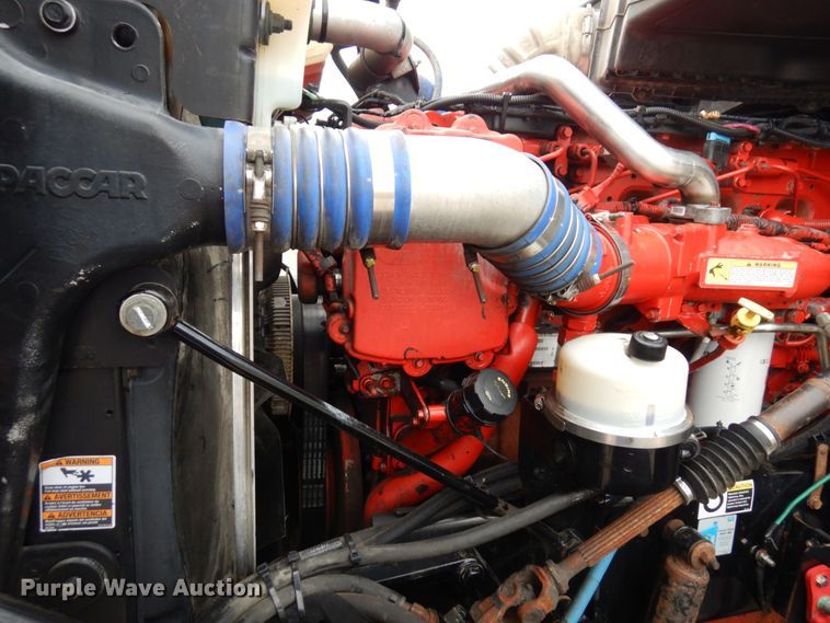 image for item MH9154 2017 Peterbilt 567  vacuum truck