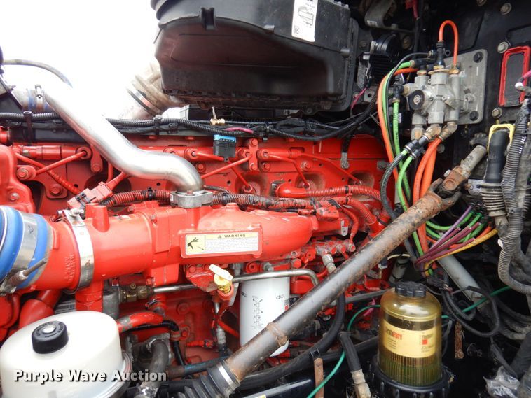 image for item MH9154 2017 Peterbilt 567  vacuum truck