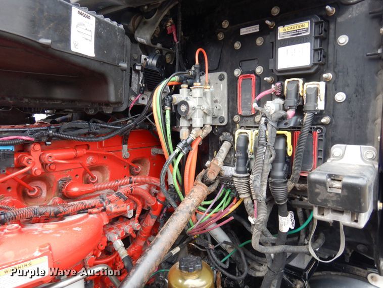 image for item MH9154 2017 Peterbilt 567  vacuum truck