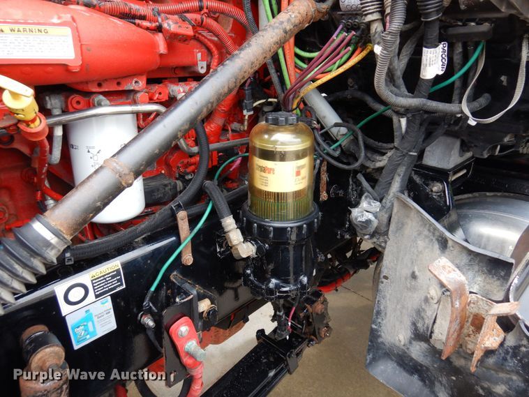 image for item MH9154 2017 Peterbilt 567  vacuum truck