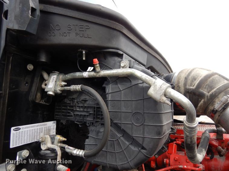 image for item MH9154 2017 Peterbilt 567  vacuum truck