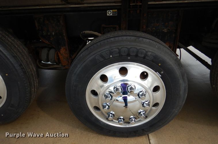 image for item MH9154 2017 Peterbilt 567  vacuum truck