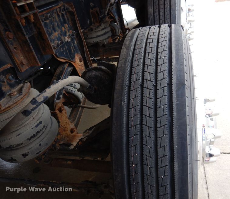 image for item MH9154 2017 Peterbilt 567  vacuum truck