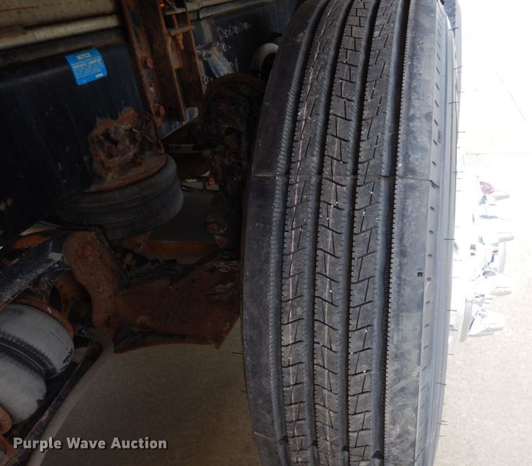 image for item MH9154 2017 Peterbilt 567  vacuum truck