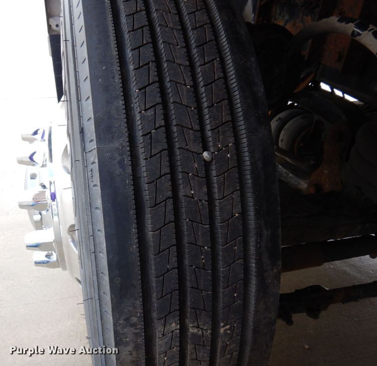 image for item MH9154 2017 Peterbilt 567  vacuum truck