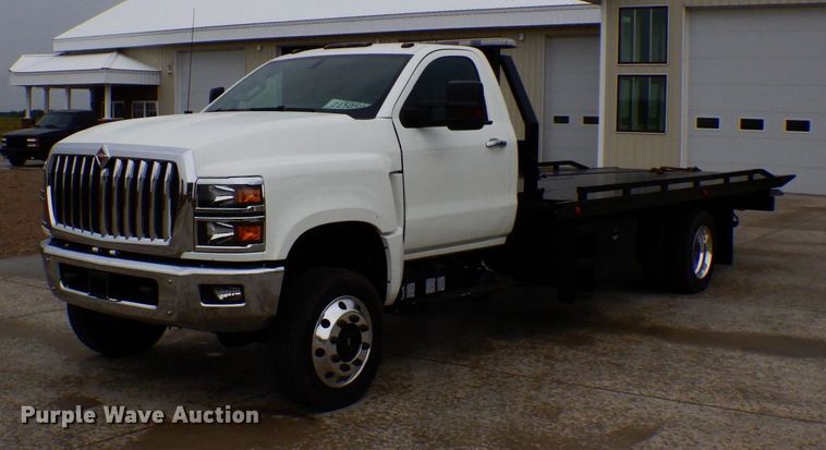 image for item MH9155 2019 International CV515  rollback truck