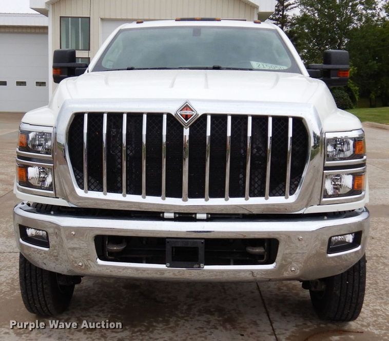 image for item MH9155 2019 International CV515  rollback truck