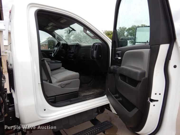 image for item MH9155 2019 International CV515  rollback truck