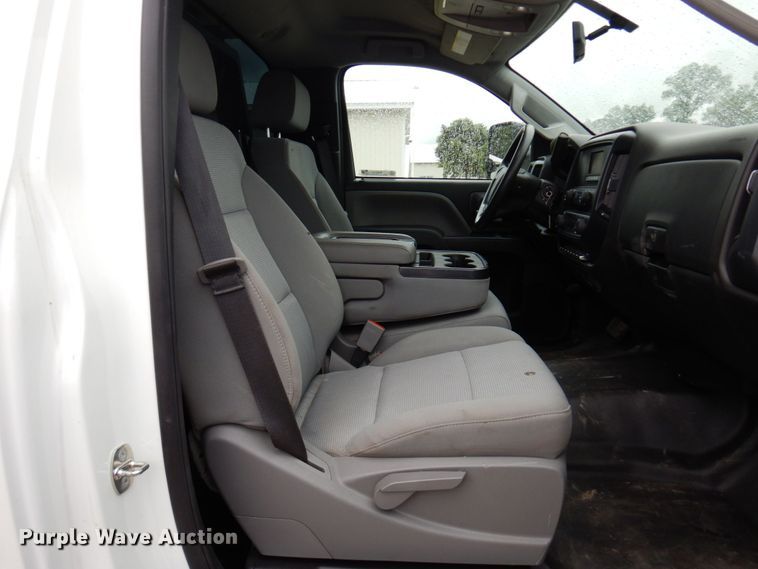 image for item MH9155 2019 International CV515  rollback truck